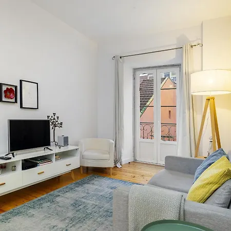 Apartment Whome Dreamy Living Your Chic Graca Retreat *